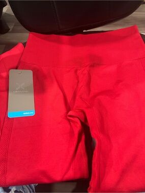 Homma activewear  Bright Red Performance Leggings